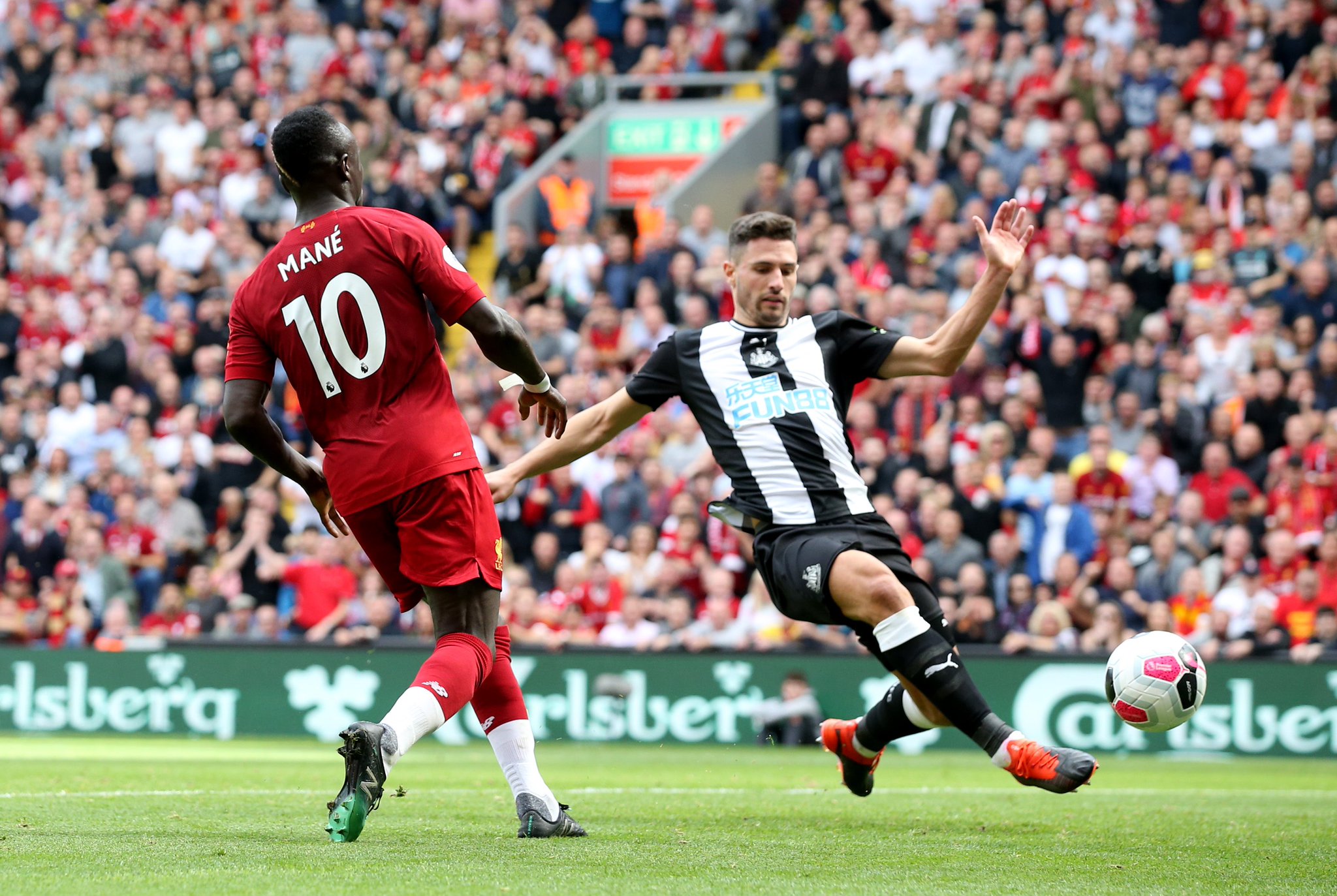 场上表现自 场上表现自